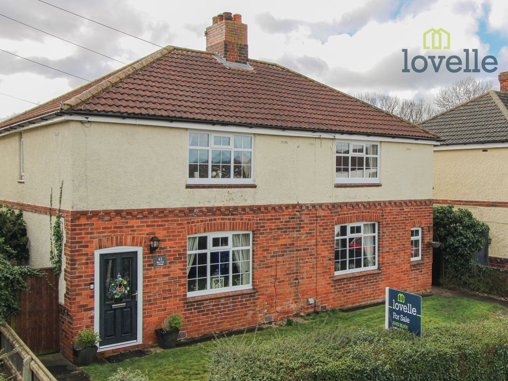 5 bed detached house for sale in Cooper Lane, Laceby DN37, £345,000