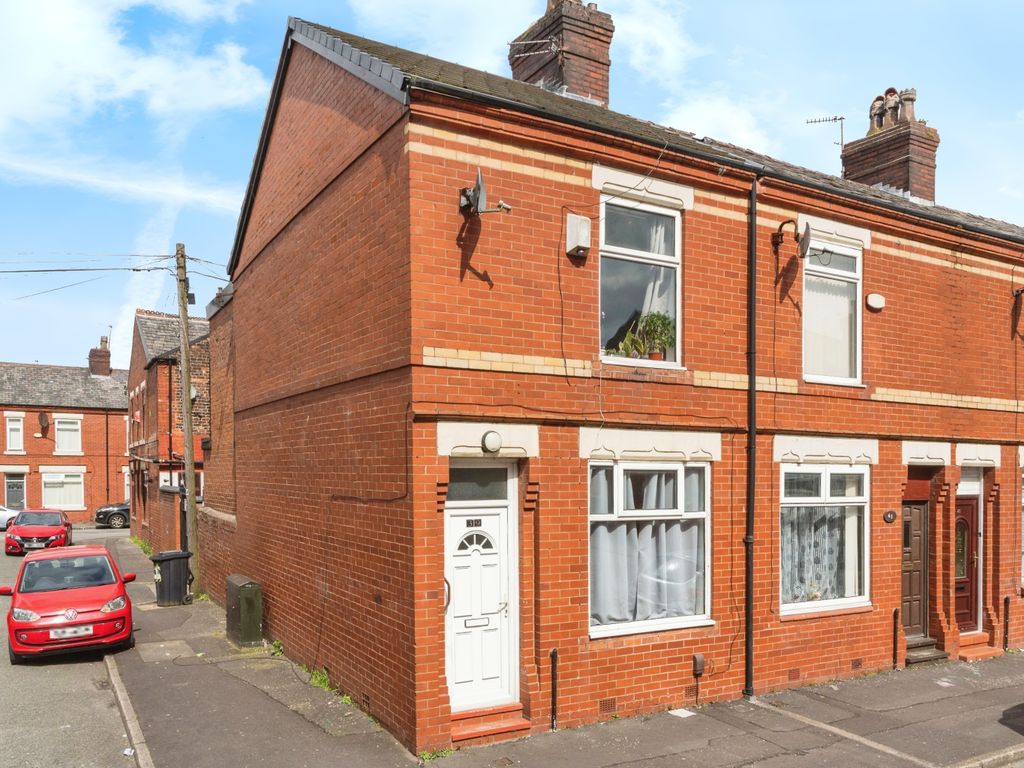 2 bed end terrace house for sale in Romney Street, Salford M6, £170,000