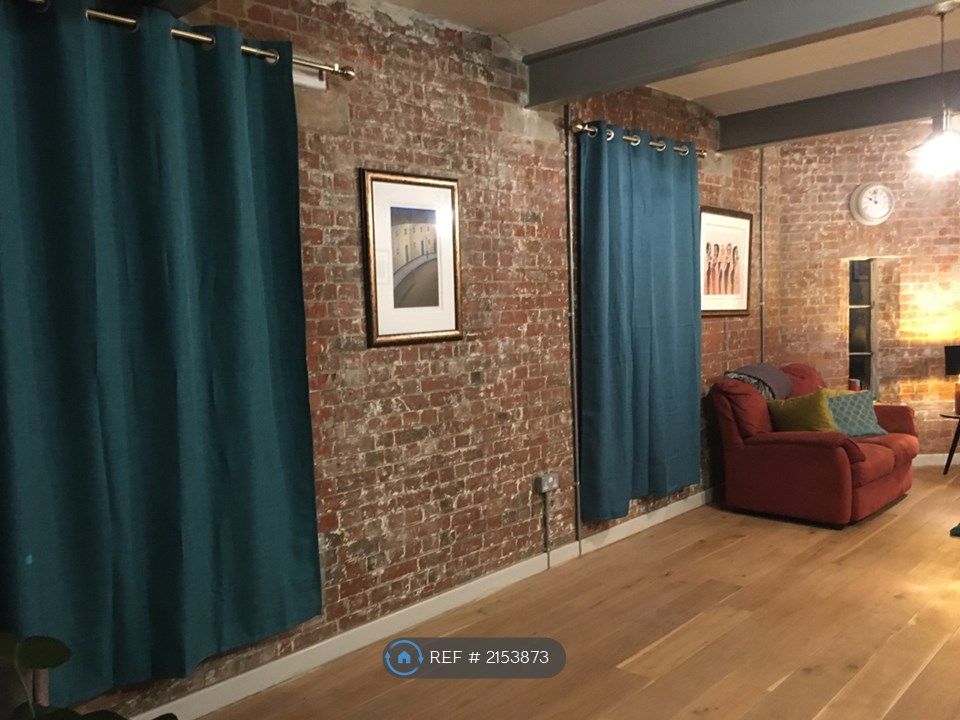 2 bed flat to rent in The Keep, Devizes SN10, £975 pcm Zoopla