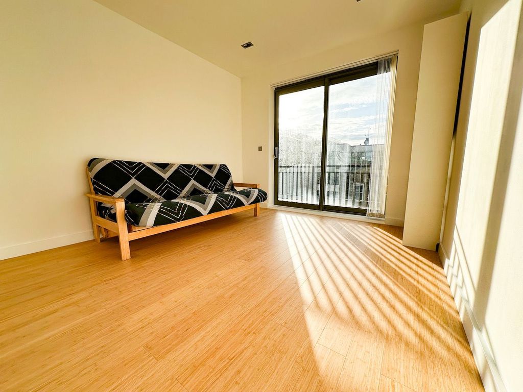 1 bed flat to rent in Haggerston Studios, Lee Street, Hackney E8, £