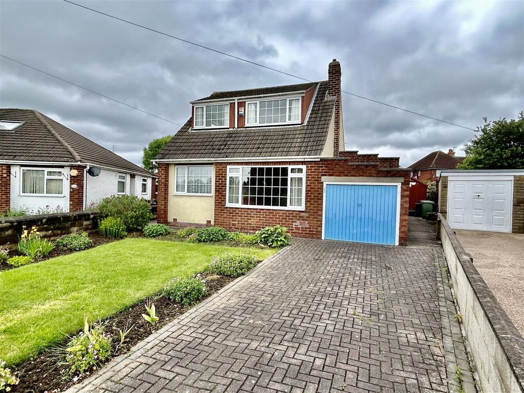 3 bed detached house for sale in Whitecliffe Crescent, Swillington, Leeds LS26, £275,000 Zoopla