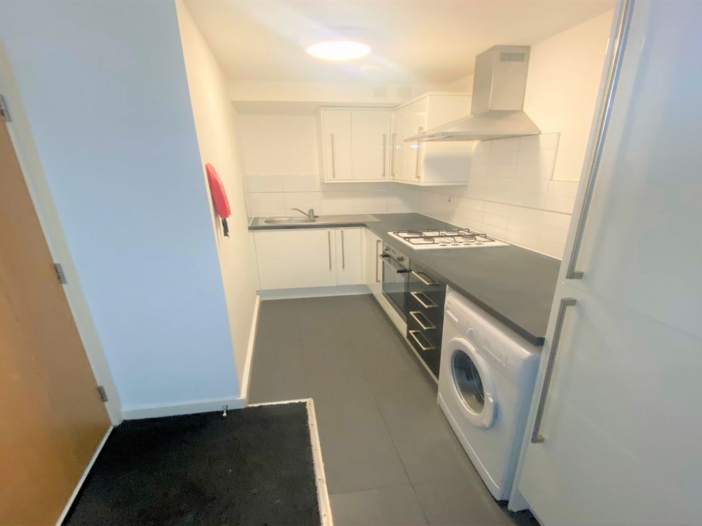 1 bed flat to rent in Victoria Road, Gidea Park, Romford RM1 Zoopla