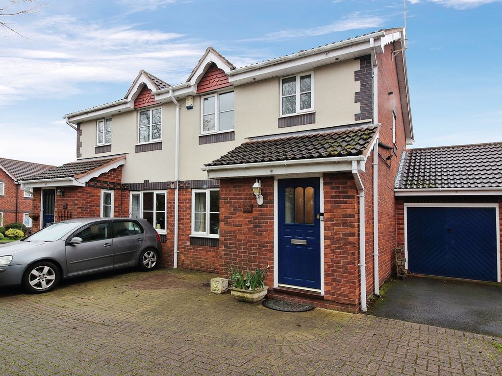 3 bed semidetached house for sale in Cartwright Avenue, Worcester WR4