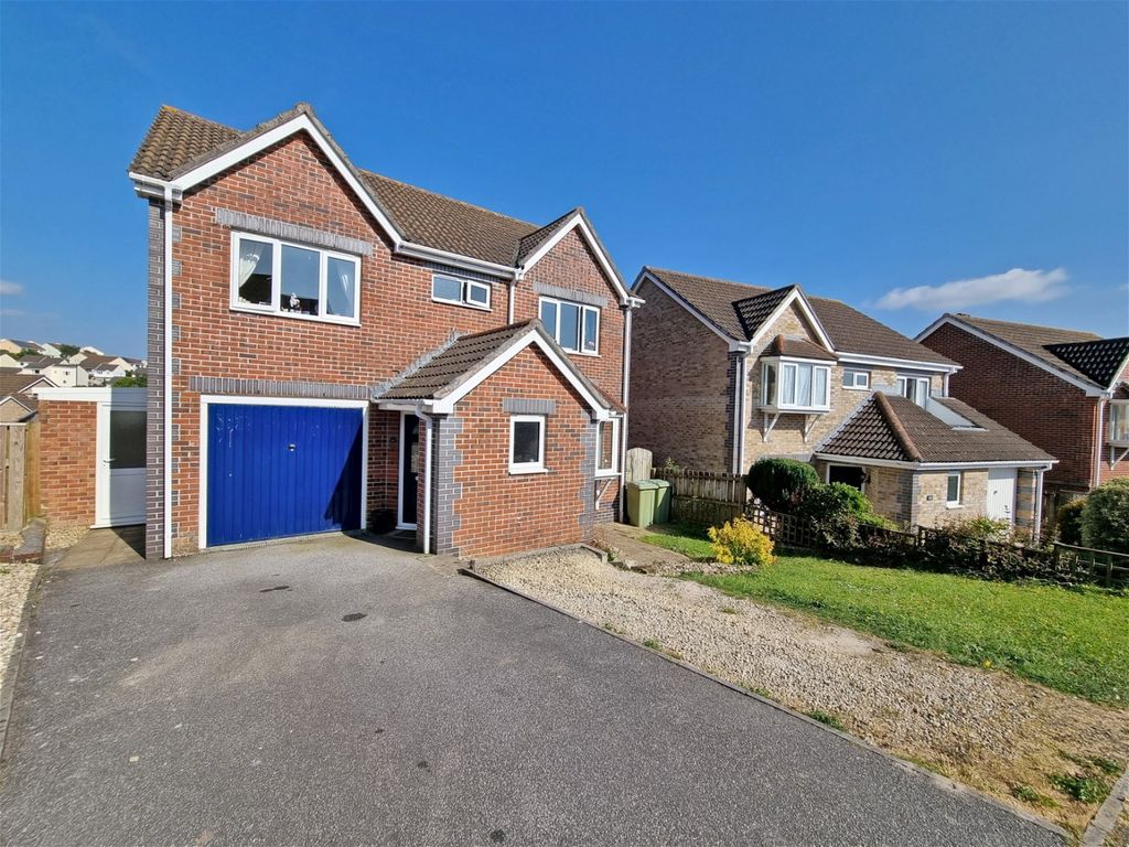 4 bed detached house for sale in Treguddock Drive, Wadebridge PL27 Zoopla