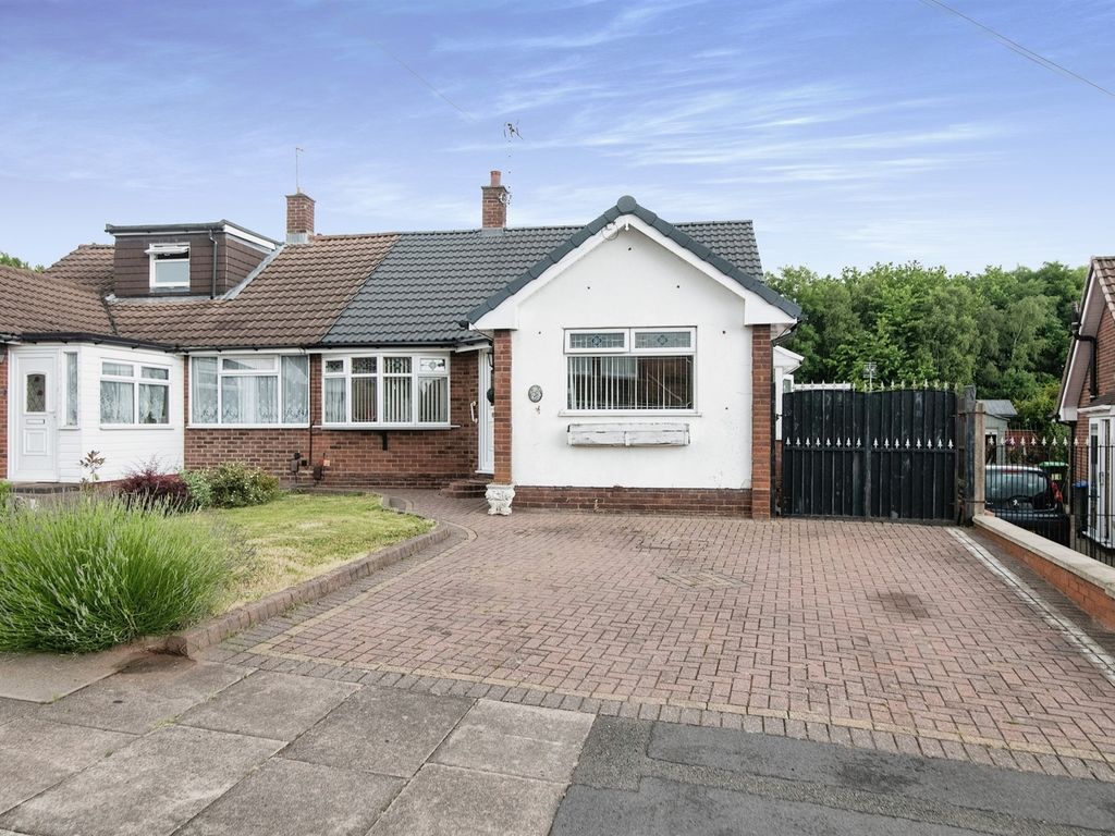 4 bed semidetached bungalow for sale in Abbotsford Avenue, Great Barr