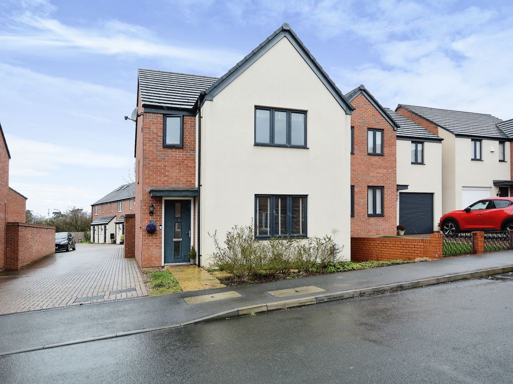 3 bed detached house for sale in Walmer Close, Northampton NN5 Zoopla