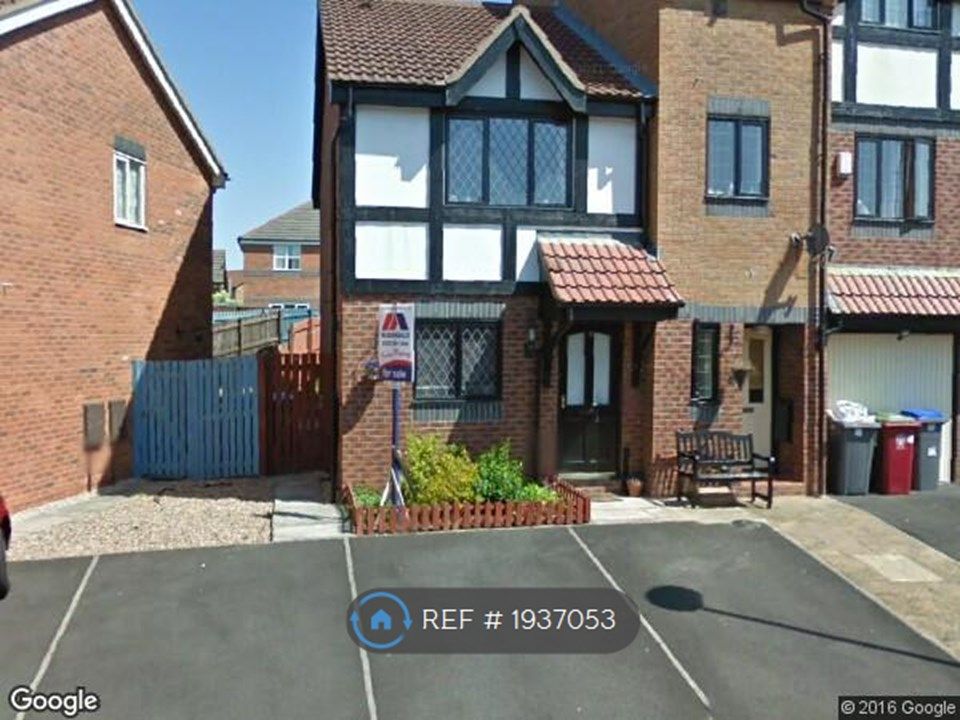 2 bed end terrace house to rent in Sandpiper Close, Blackpool FY3, £750 pcm Zoopla