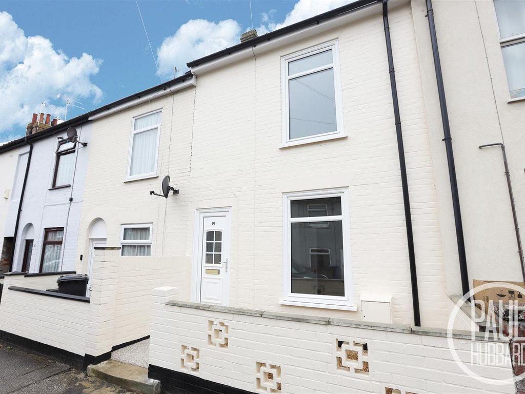 3 bed terraced house for sale in Arnold Street, Lowestoft, Suffolk NR32