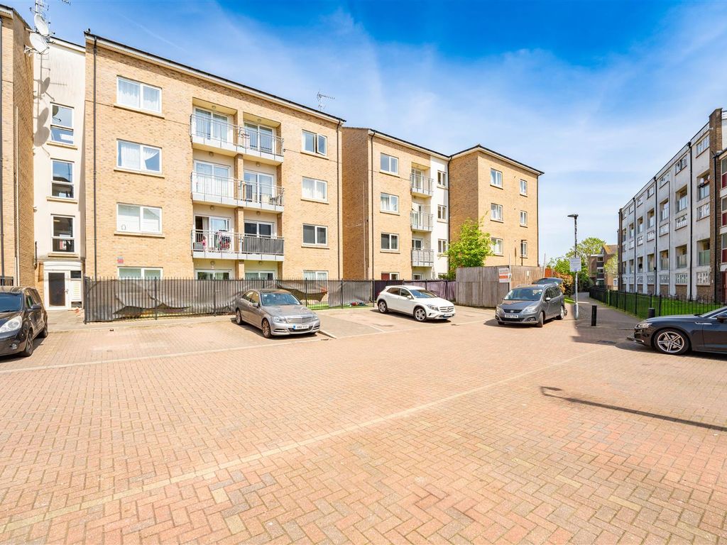 2 bed flat for sale in Convent Way, Southall UB2 Zoopla