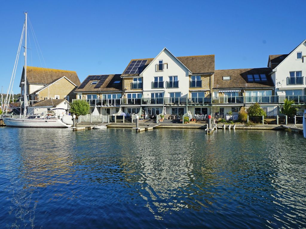 3 bed town house for sale in Bryher Island, Port Solent, Portsmouth PO6