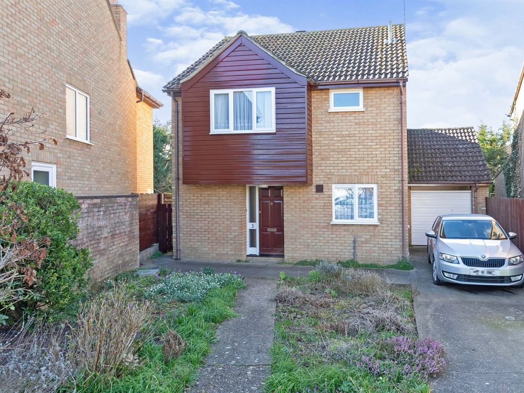 3 bed detached house for sale in Carters Close, Sherington, Newport