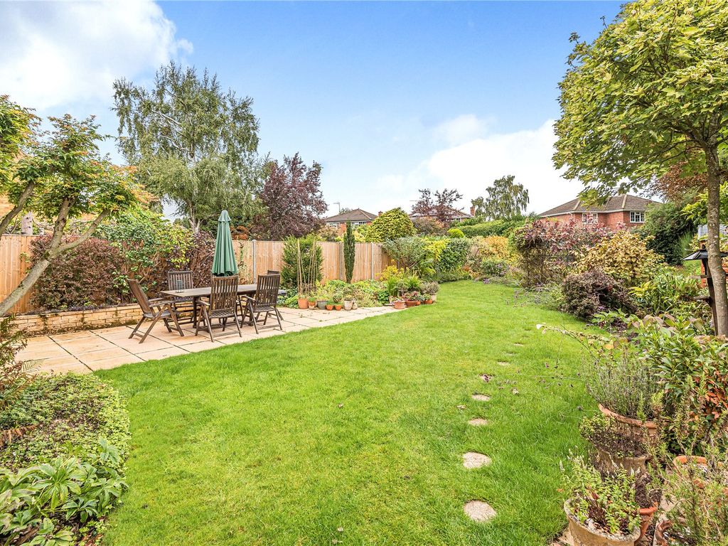 5 bed detached house for sale in Waterloo Road, Wokingham, Berkshire