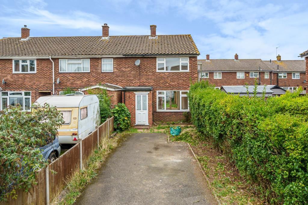 2 bed semidetached house for sale in Hengrove Crescent, Ashford TW15