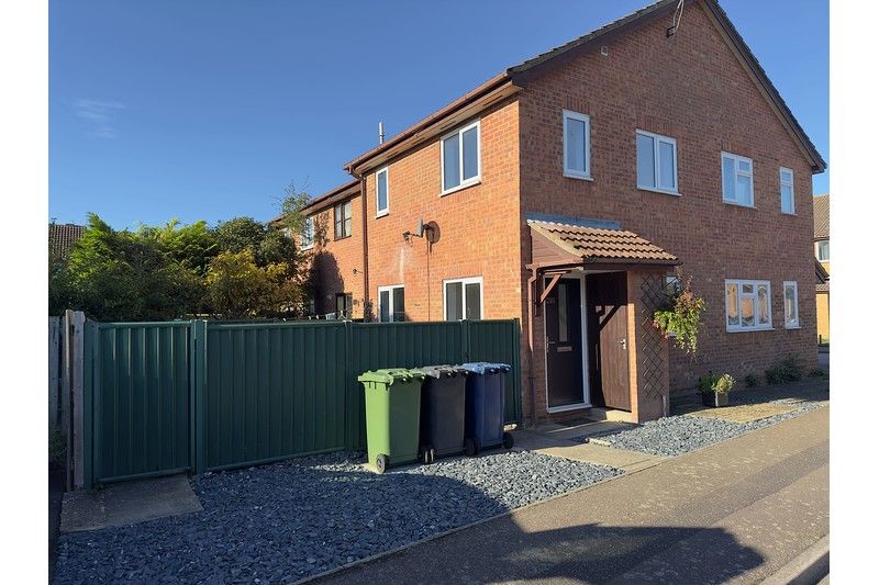1 bed semidetached house to rent in The Oaks, Milton, Cambridge CB24