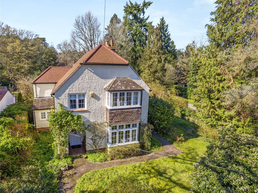 4 bed detached house for sale in Frensham Vale, Lower Bourne, Farnham
