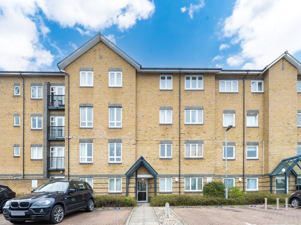 2 bed flat for sale in Southwell Close, Chafford Hundred, Grays RM16 Zoopla