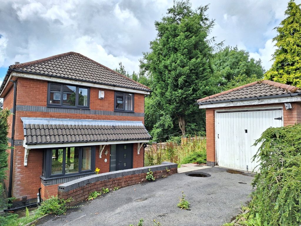 3 bed detached house for sale in Ruislip Close, Oldham, Greater