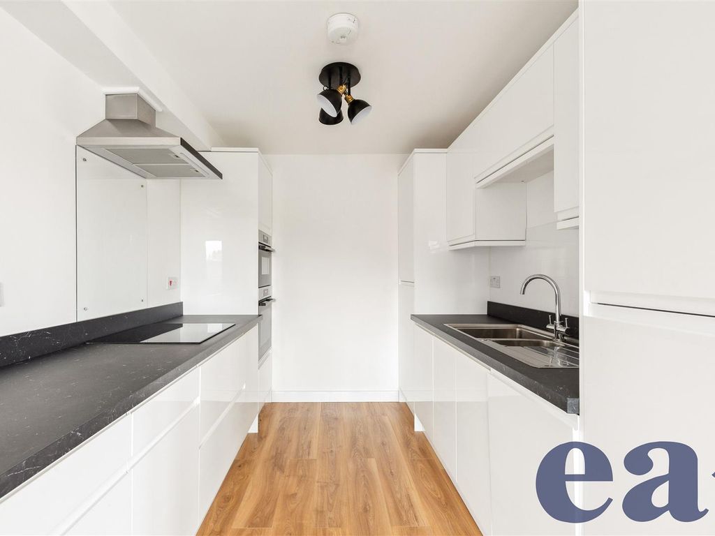 Newlands Quay, London E1W  