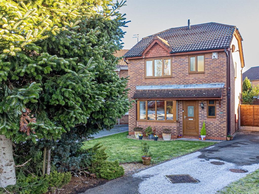 3 bed detached house for sale in Kirkham Close, Great Sankey