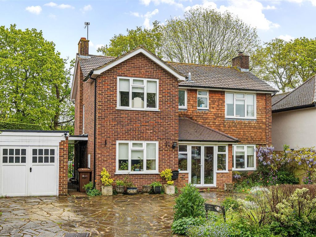 4 bed detached house for sale in Heatherdene, West Horsley, Leatherhead
