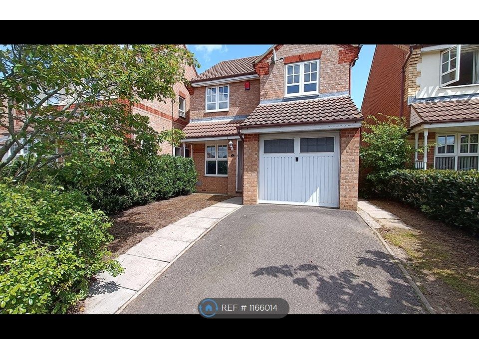 3 bed detached house to rent in Wardle Place, Oldbrook, Milton Keynes