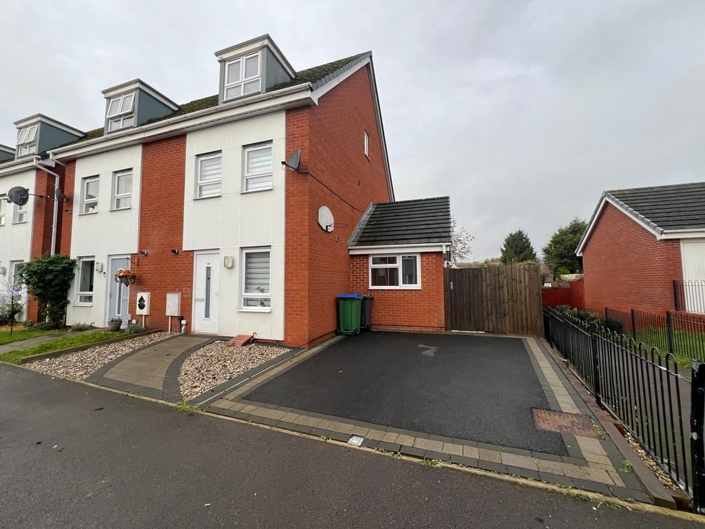 4 bed semidetached house for sale in Sandwell Grove, Cradley Heath B64