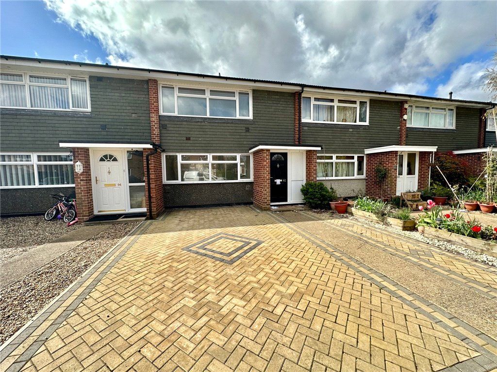 2 bed terraced house for sale in Montrose Avenue, Datchet, Slough SL3