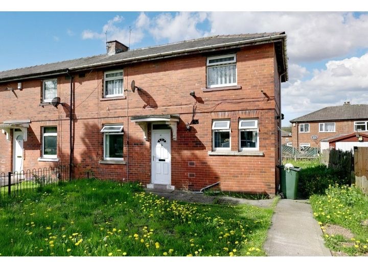 3 bed end terrace house for sale in Scholemoor Avenue, Great Horton