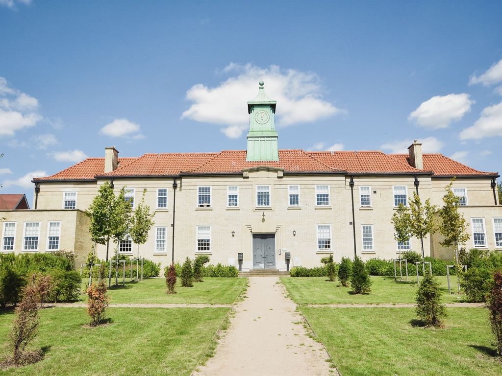 3 bed flat for sale in St. Lukes Way, Runwell, Wickford SS11 Zoopla