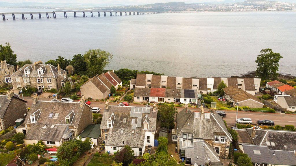 3 bed semidetached house for sale in Riverside Road, Wormit, Newport