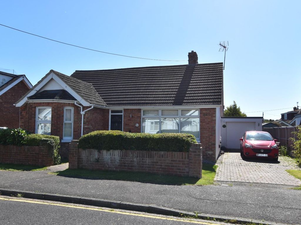 3 bed detached bungalow for sale in Lyndhurst Road, Dymchurch, Romney