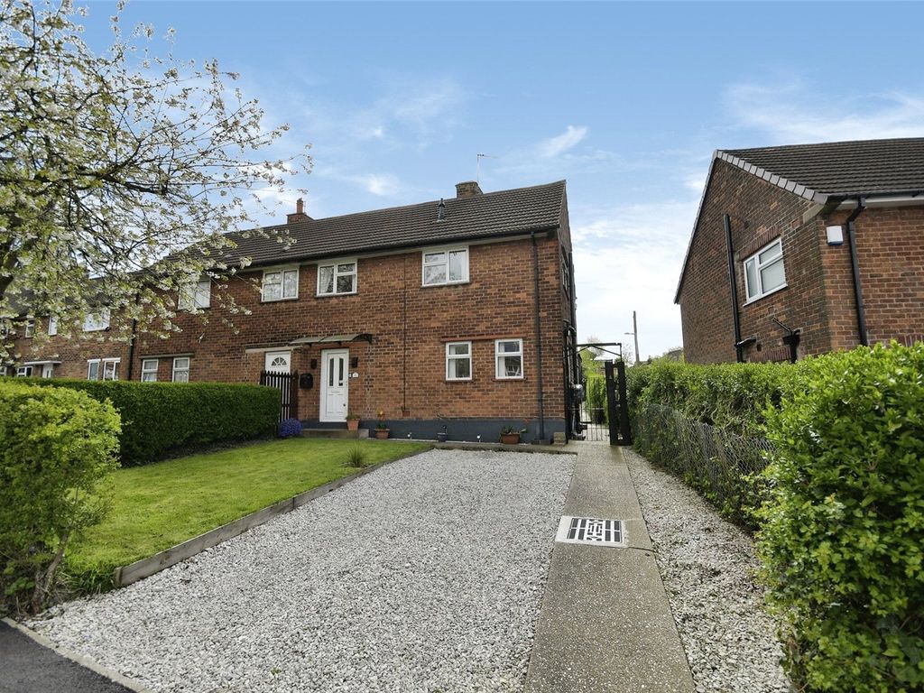 3 bed semidetached house for sale in Peveril Road, Tibshelf, Alfreton