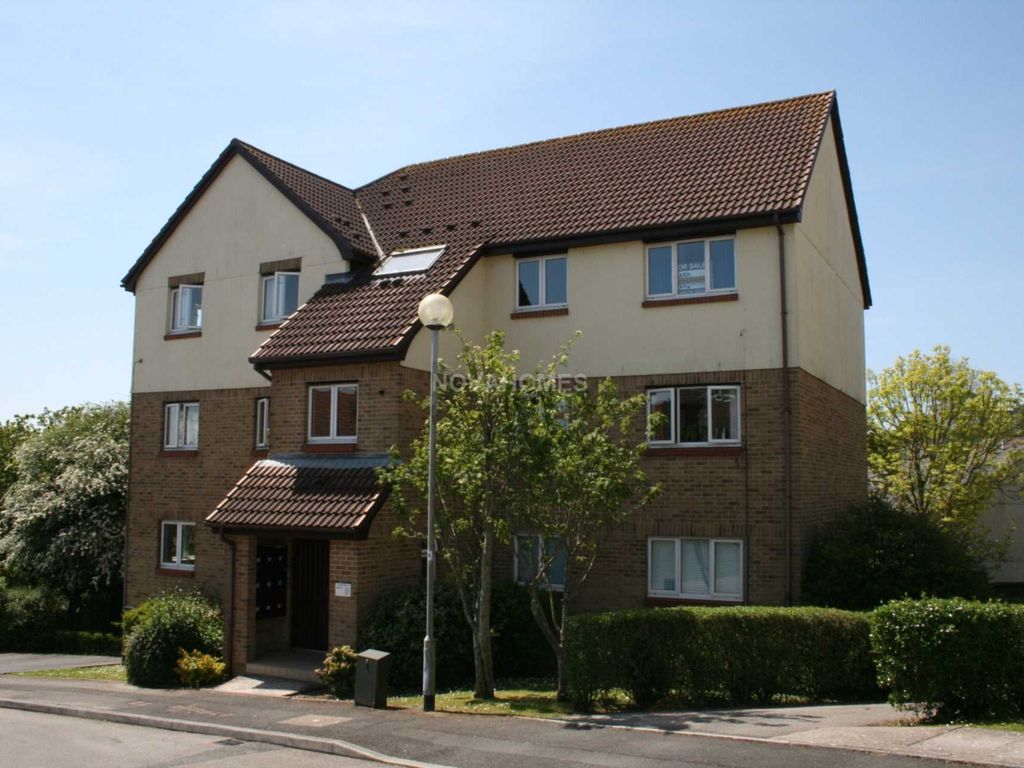 Studio to rent in College Dean Road, Derriford PL6, £595 pcm Zoopla