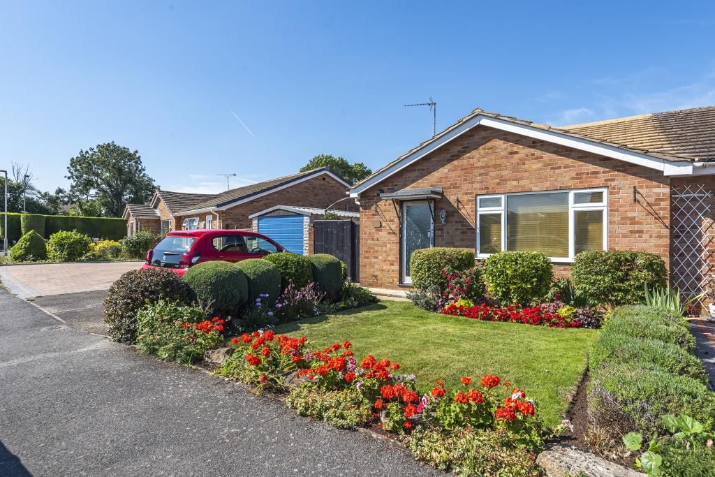 2 bed bungalow for sale in Bicester, Oxfordshire OX26 Zoopla