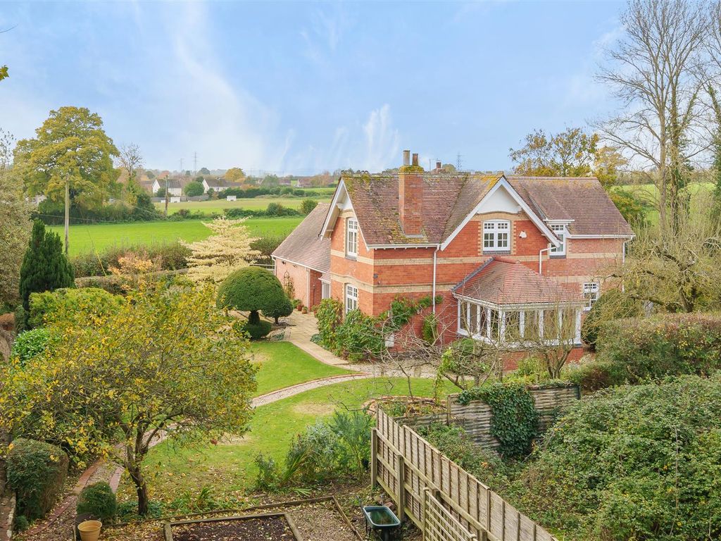 4 bed detached house for sale in Manor Orchard, Staplegrove, Taunton ...