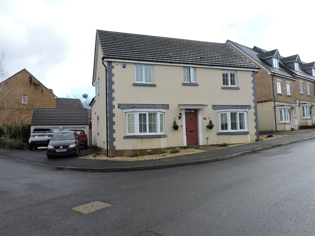 4 bed detached house for sale in Ffordd Y Glowyr, Betws, Ammanford SA18
