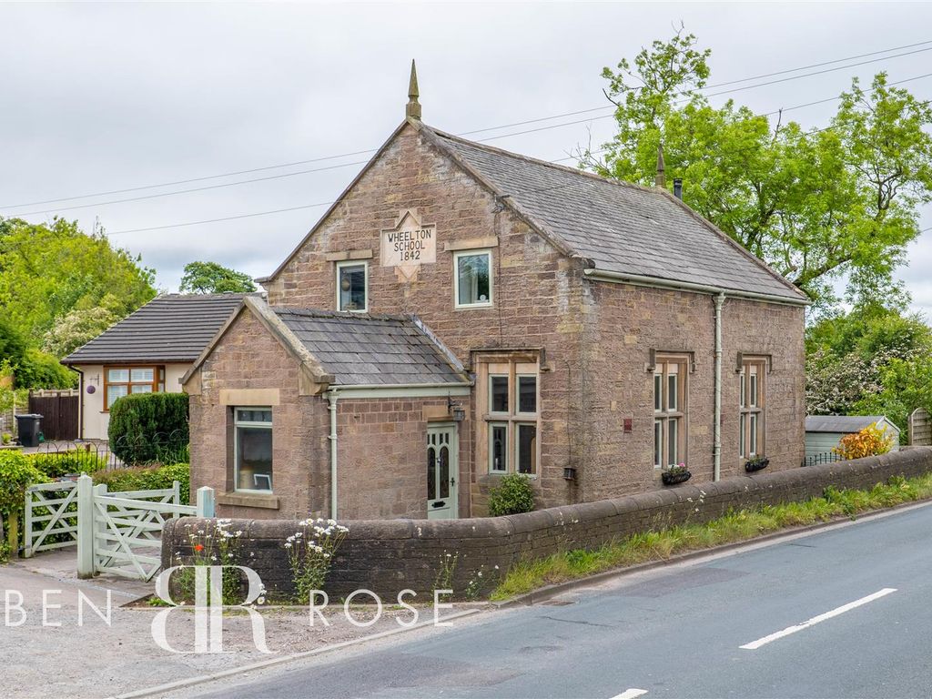 3 bed detached house for sale in Blackburn Road, Higher Wheelton