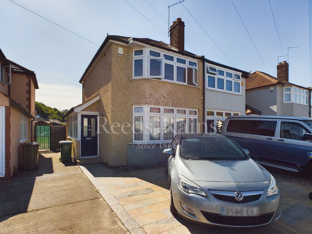 2 bed semidetached house to rent in St. Audrey Avenue, Bexleyheath