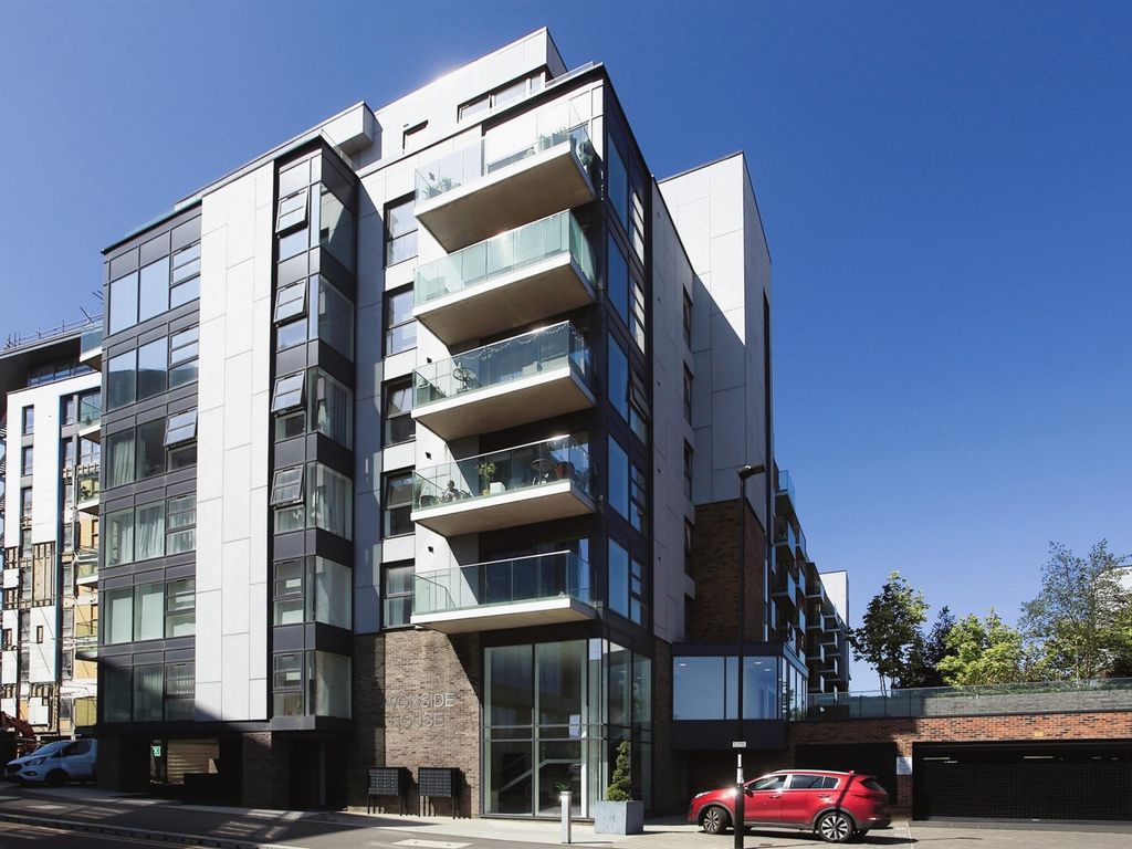 2 bed flat for sale in East Station Road, Fletton Quays, Peterborough