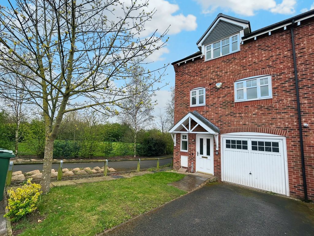 3 bed semidetached house to rent in Bracken Way, Harworth, Doncaster