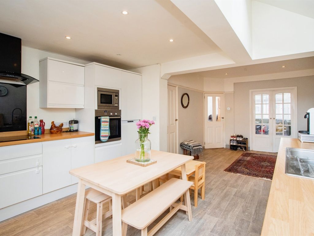 Cassiobridge Road Watford WD18  