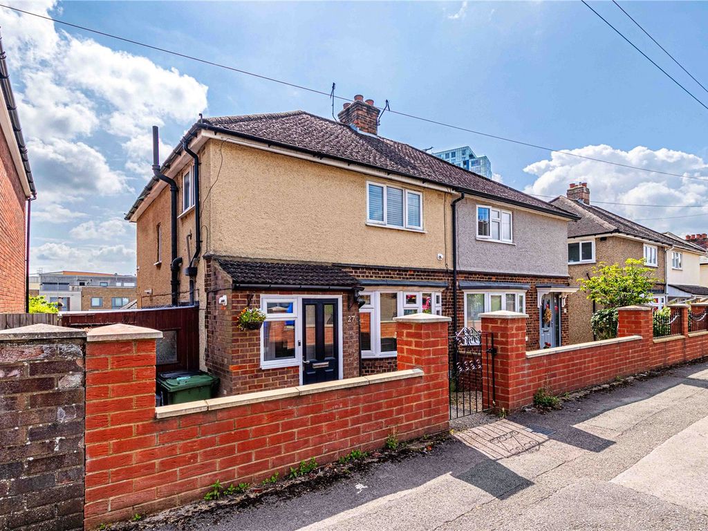 3 bed semidetached house for sale in Park Road, Boxmoor, Hemel