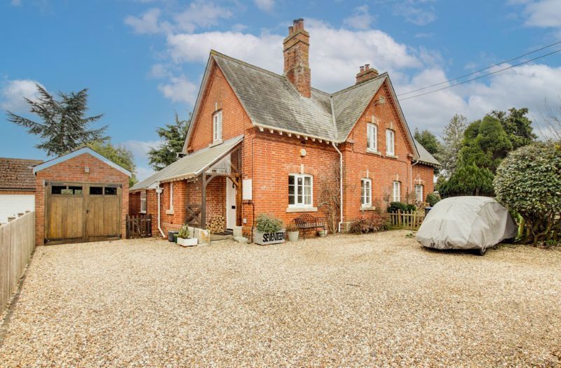 2 bed cottage for sale in Bratton Road, West Ashton, Trowbridge BA14