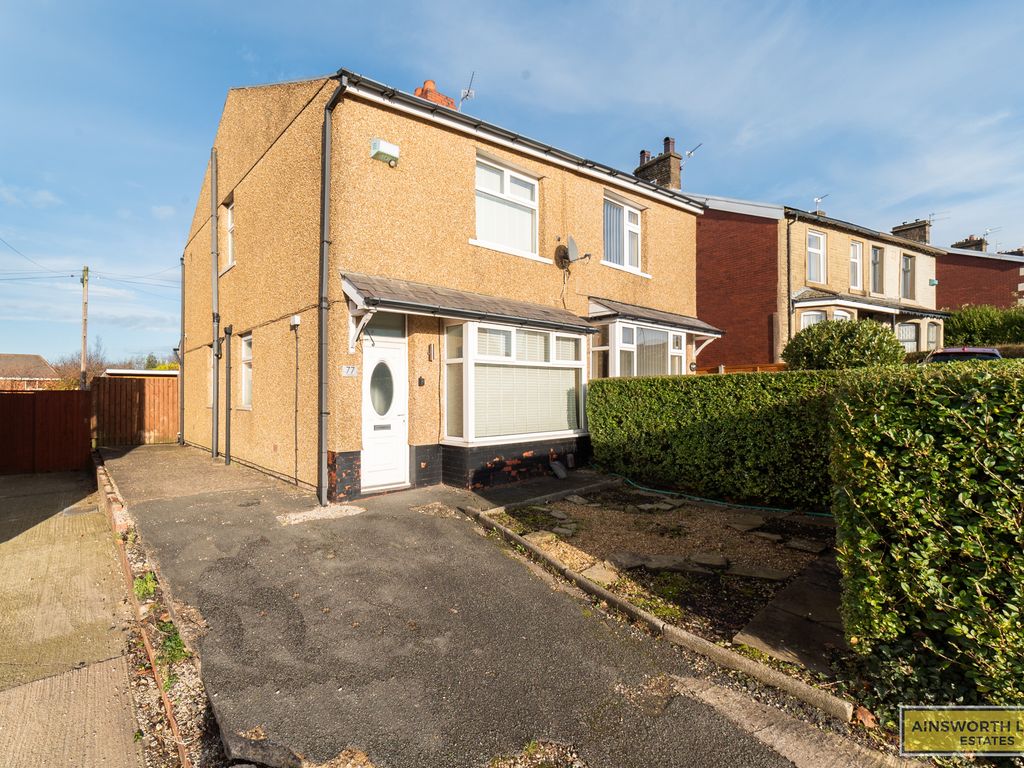 3 bed semidetached house for sale in Stopes Brow, Lower Darwen, Darwen