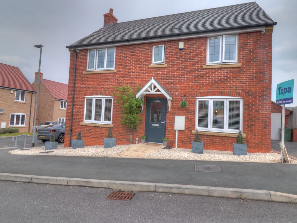 4 bed detached house for sale in Goodacre Road, Hathern, Loughborough