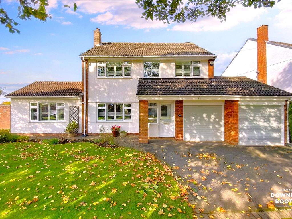 4 bed detached house for sale in Anson Avenue, Lichfield WS13, £575,000