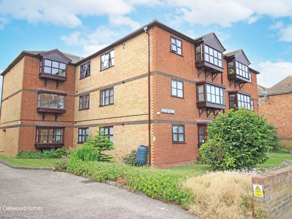2 bed flat for sale in Canterbury Road, WestgateOnSea CT8 Zoopla