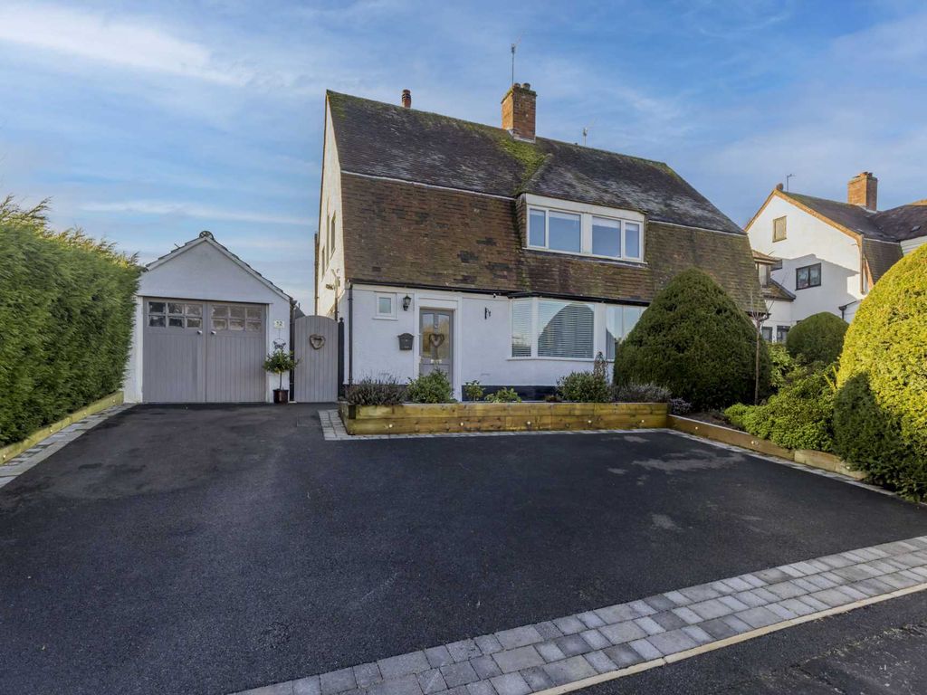 3 bed semidetached house for sale in Whitmore Road, Trentham ST4, £