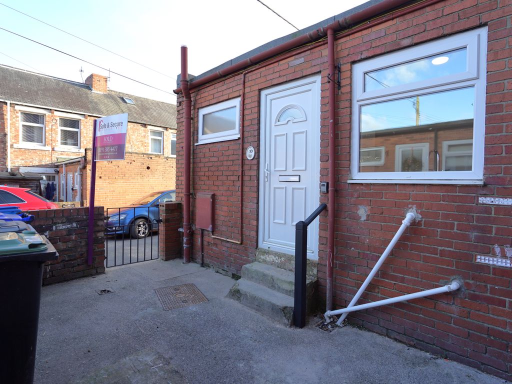 3 bed terraced house to rent in Institute Terrace West, Perkinsville