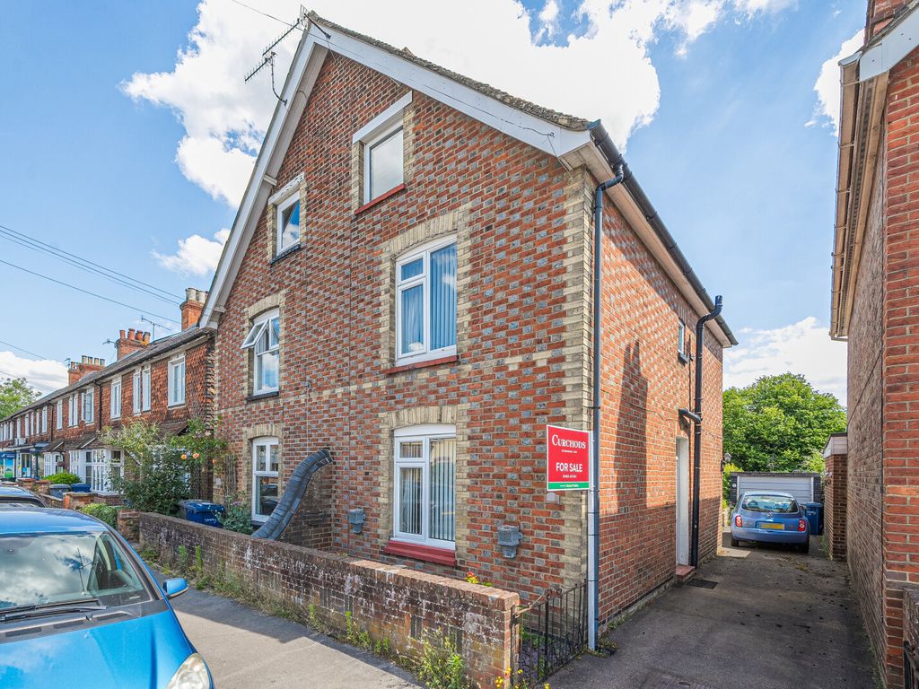 4 bed semidetached house for sale in St. Johns Street, GU7